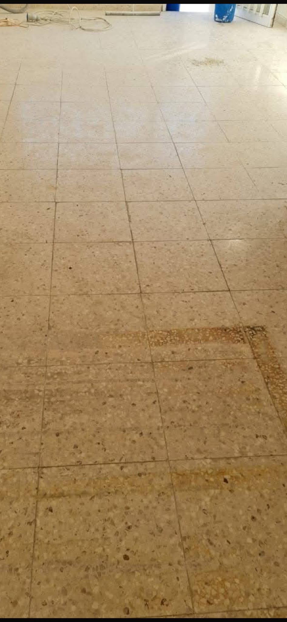 KKTC mermer silim uygulaması, doğal mermerde matlık ve kullanım izi azaltma, KKTC mermer silim, KKTC beton silim, Kıbrıs mermer silim, Kıbrıs beton silim ve beton cilalama uygulaması