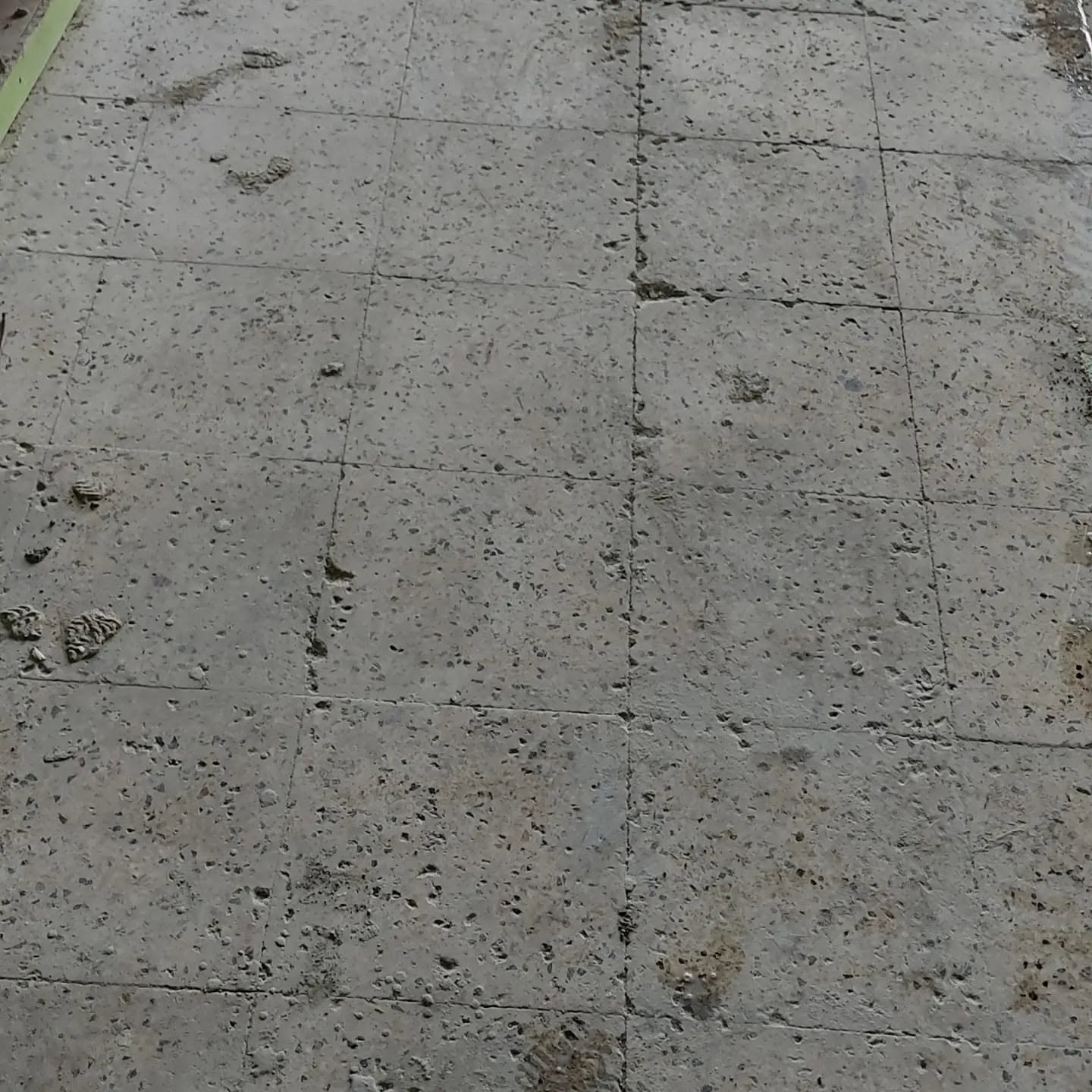 KKTC mermer silim uygulaması, doğal mermerde matlık ve kullanım izi azaltma, KKTC mermer silim, KKTC beton silim, Kıbrıs mermer silim, Kıbrıs beton silim ve beton cilalama uygulaması