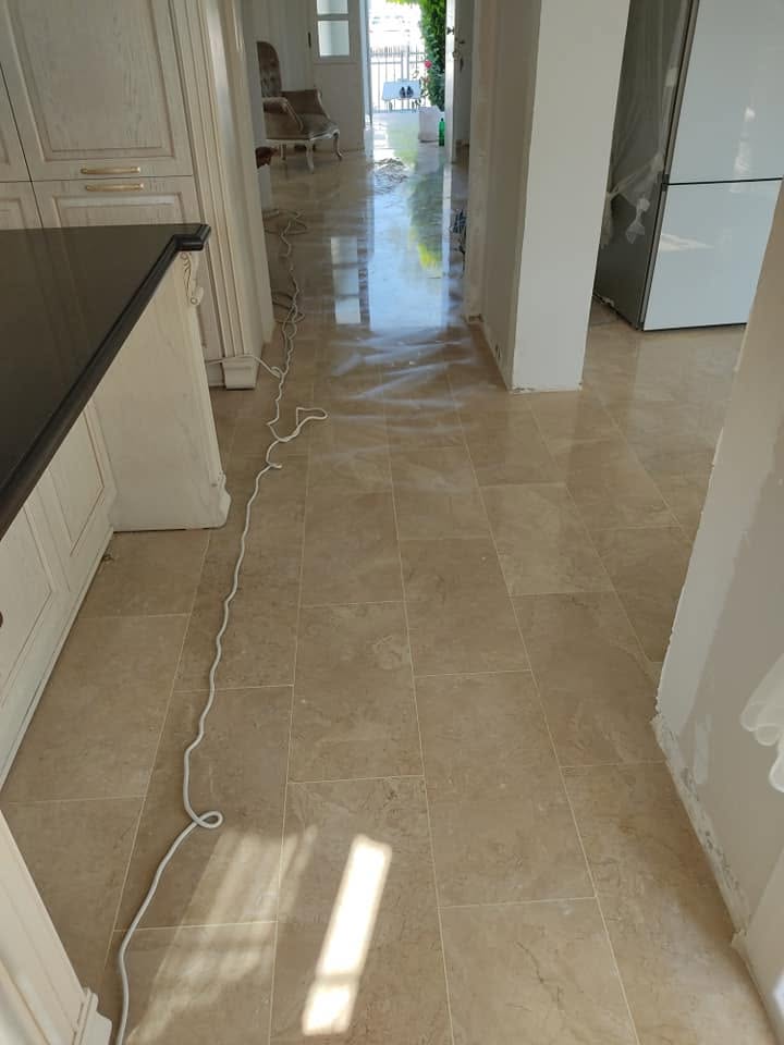 KKTC mermer silim uygulaması, doğal mermerde matlık ve kullanım izi azaltma, KKTC mermer silim, KKTC beton silim, Kıbrıs mermer silim, Kıbrıs beton silim ve beton cilalama uygulaması